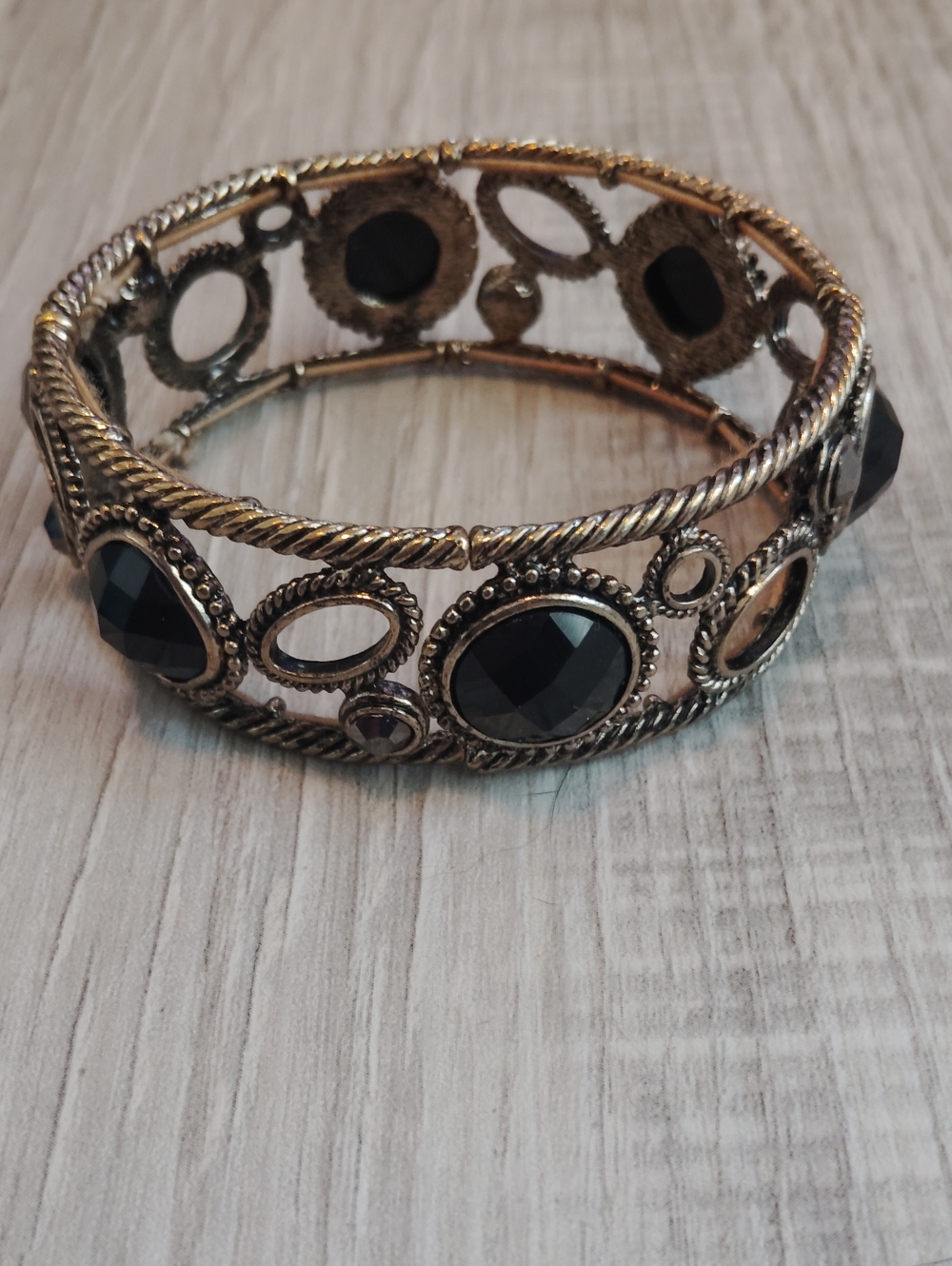 Antique-Style Black Gemstone Silver-Tone Bangle Bracelet